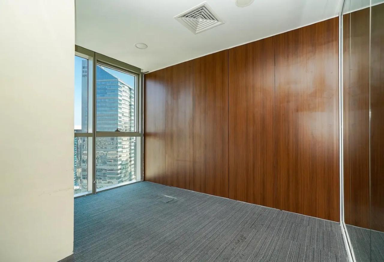 Luxurious and Spacious Office for Rent in Al Shatt Street